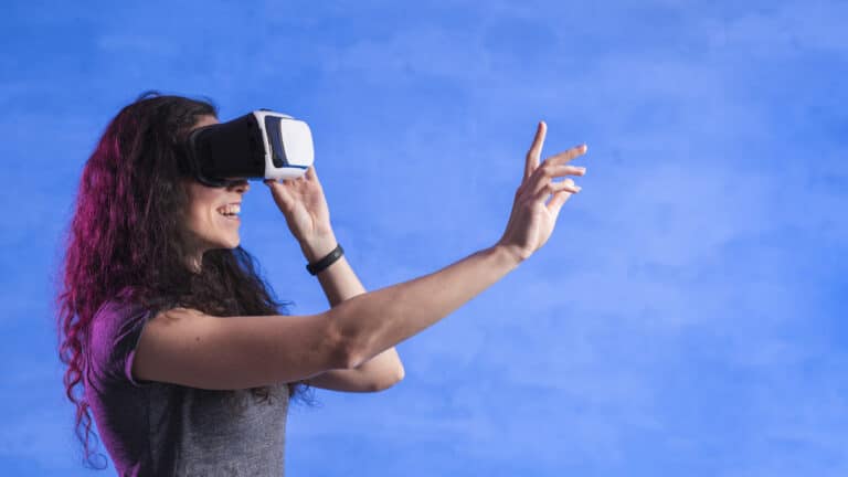 Virtual Reality for Business: Benefits, Trends, and Opportunities